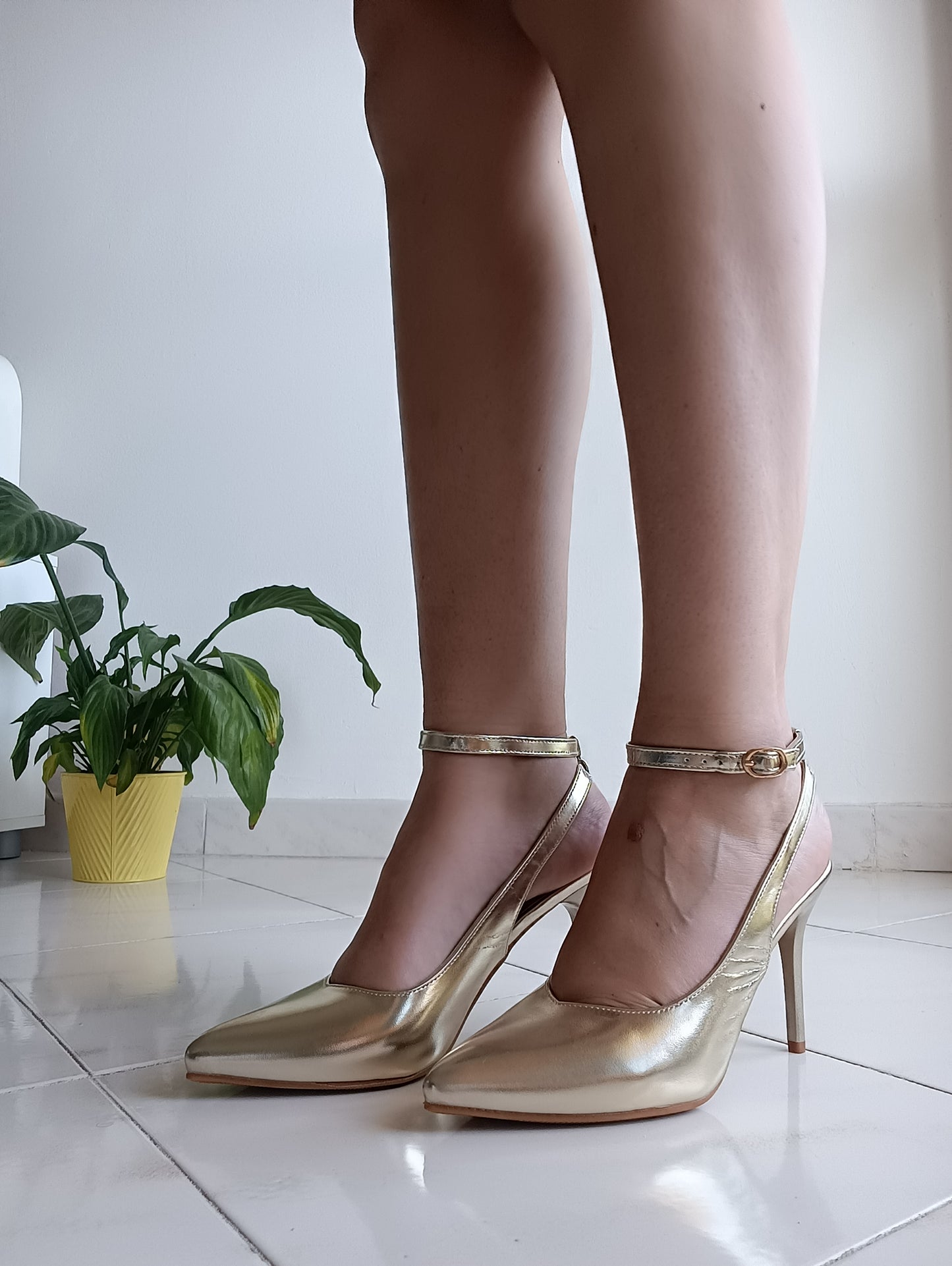 Gold slingback