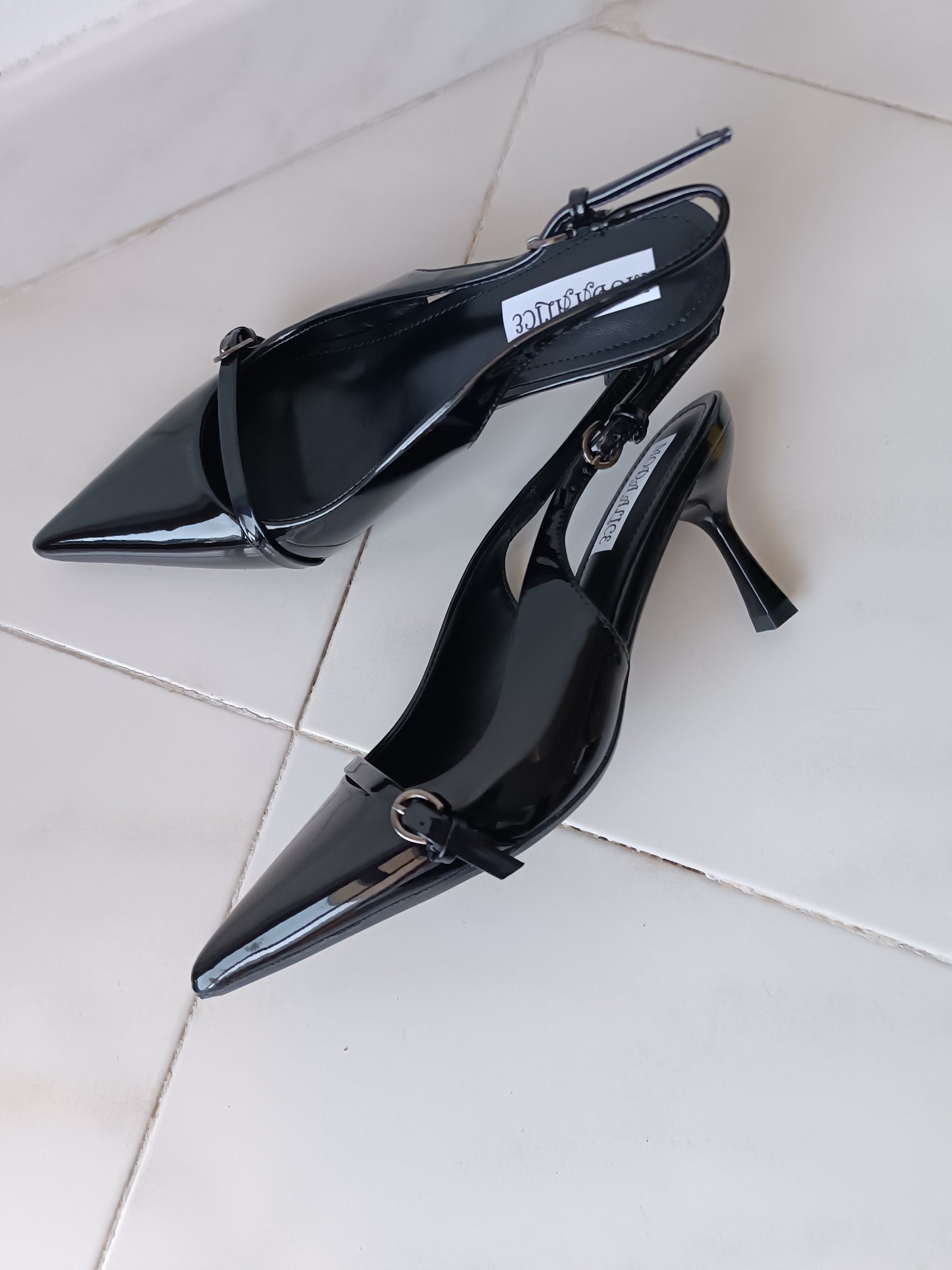Kitten heels