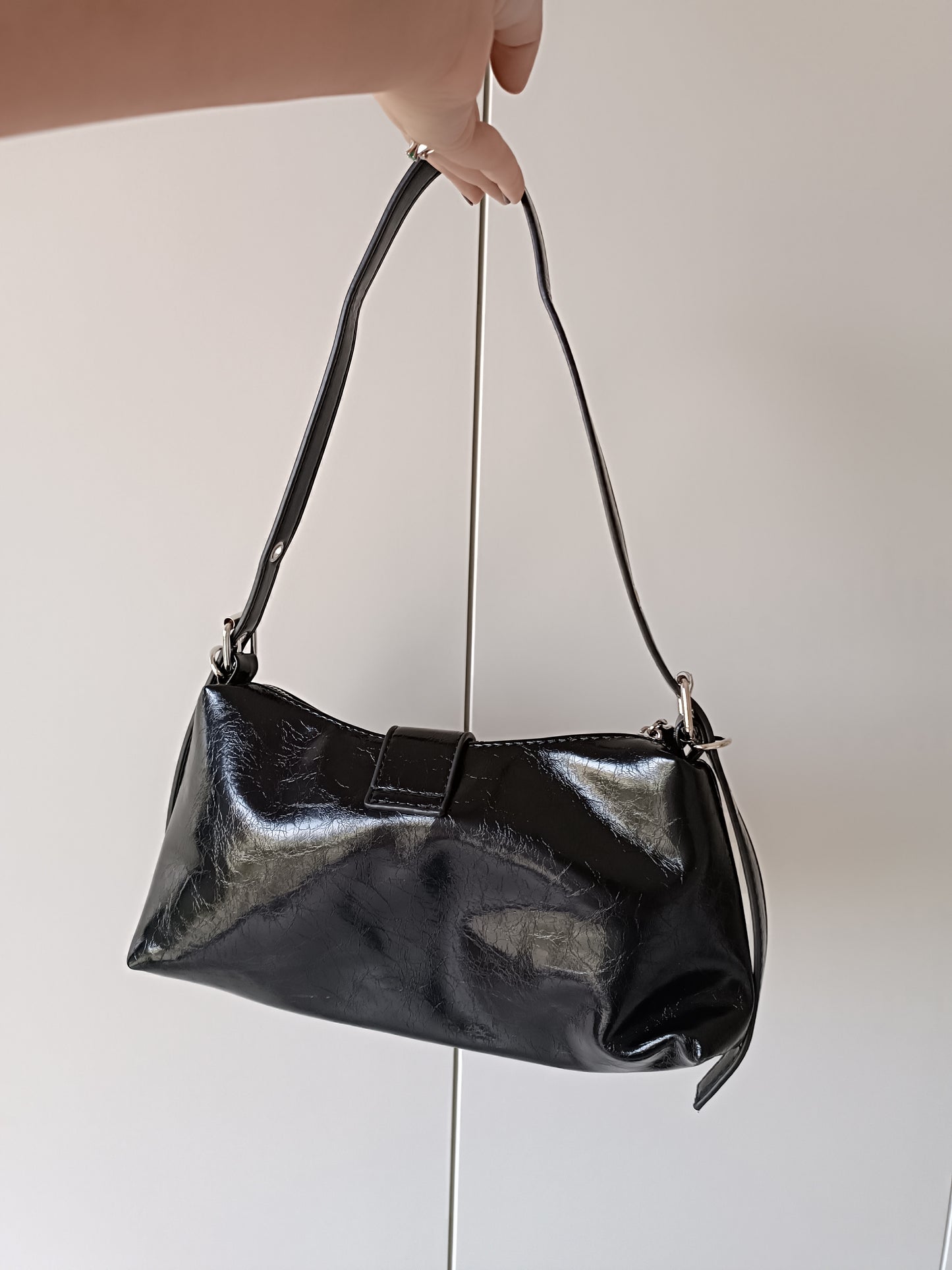 Buckle baguette bag