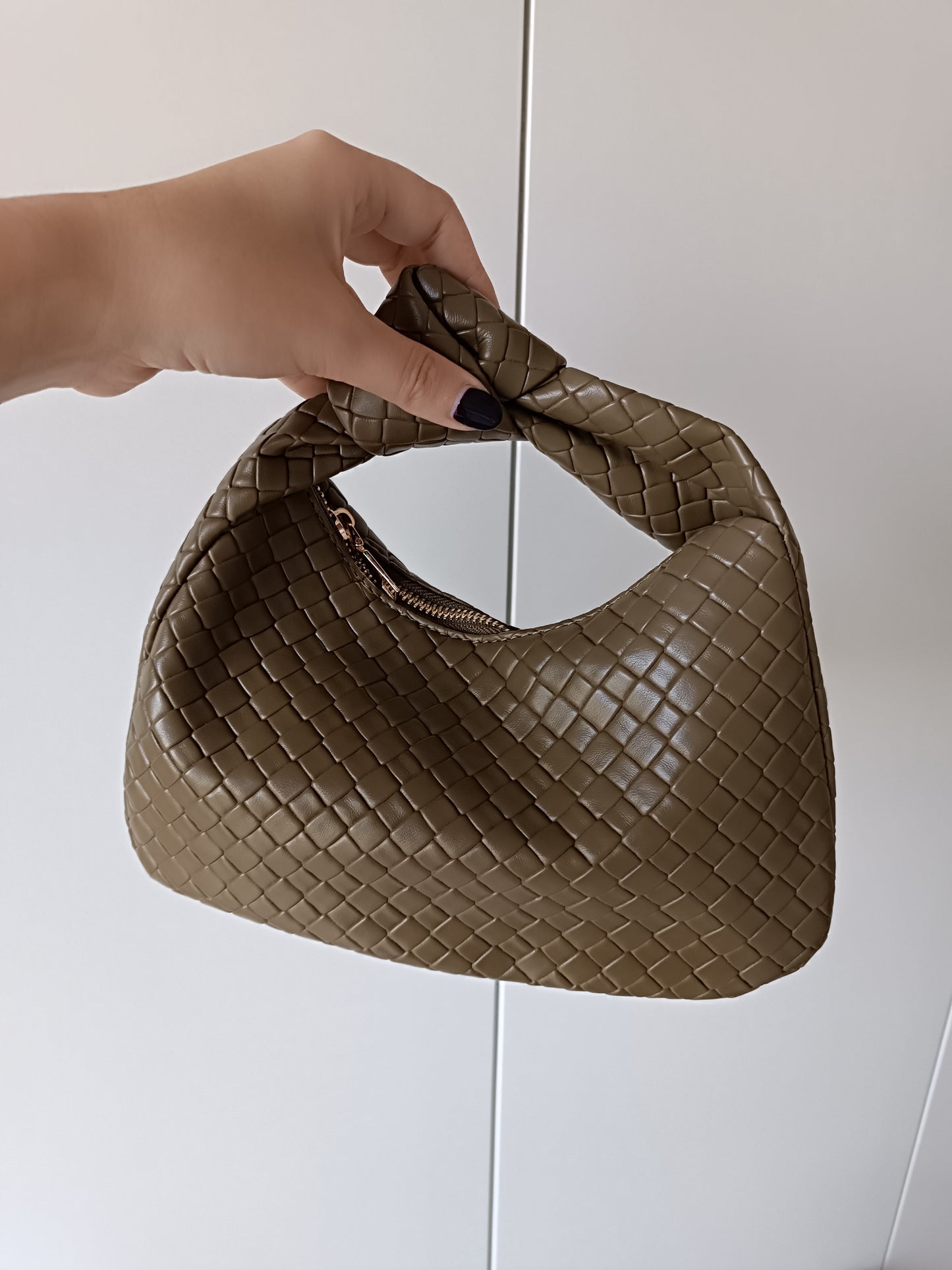 Hand bag knot Bottega